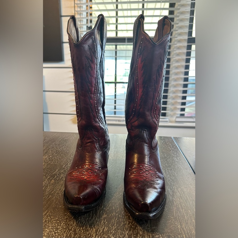 Circle G Red Red Wine Women's Boot. Boots are well loved and comfy.